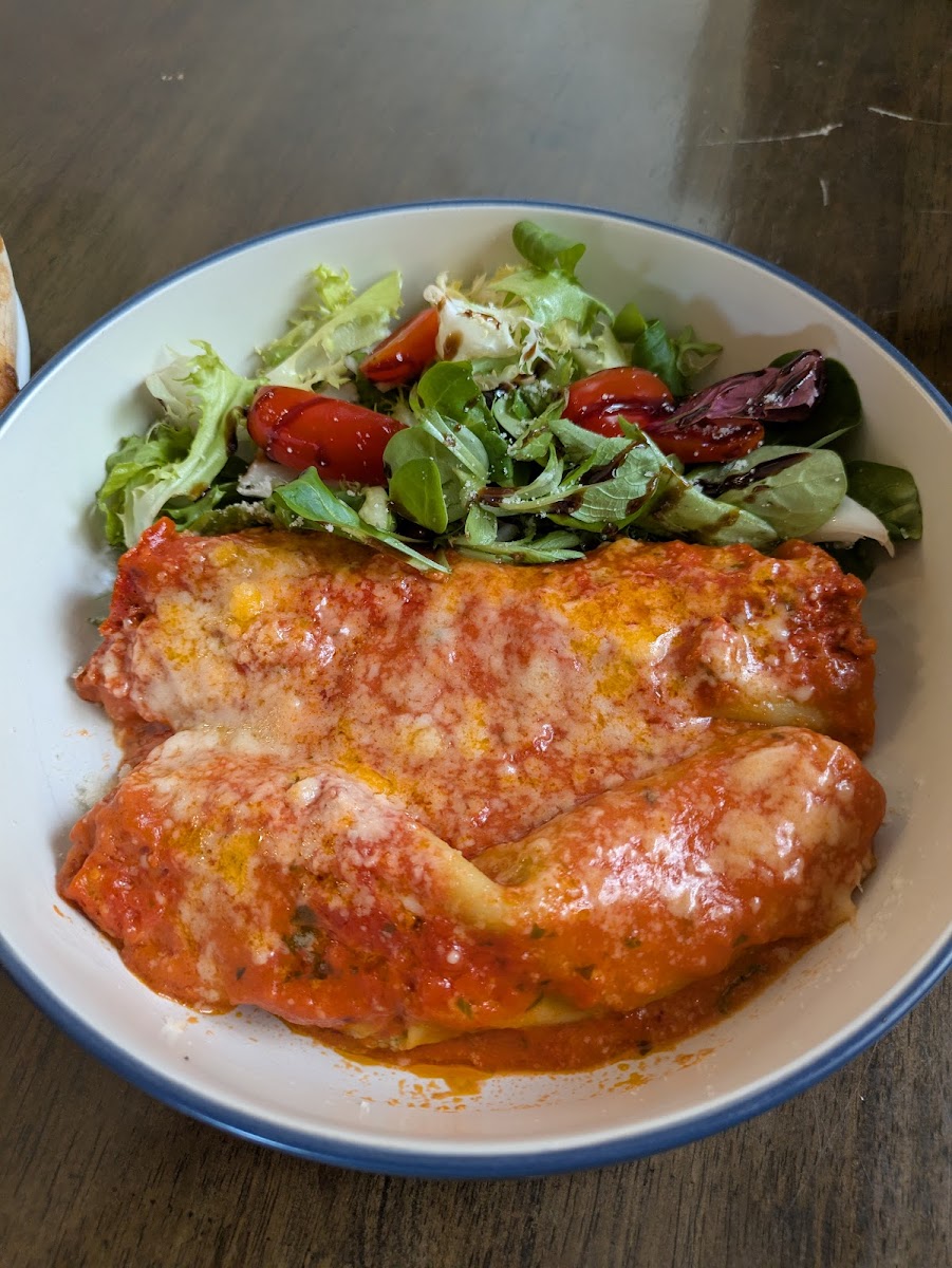 Bella Roma Restaurant & Pizzeria-10